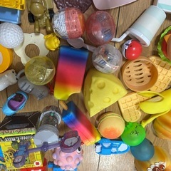 大量おもちゃ まとめ売りの画像
