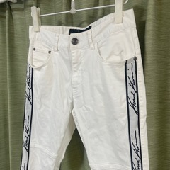 Karl Kani カールカナイ　スキニーパンツ　ゴルフパンツ白　サイズ32 L  ストレッチ パンツ ジーンズ ホワイト 白の画像