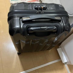 スーツケース　黒　機内持ち込み可能の画像