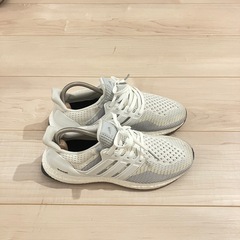 adidas ウルトラブーストの画像