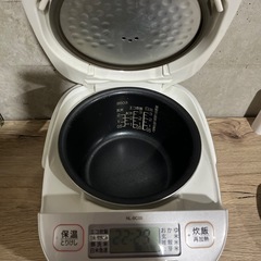 炊飯器の画像
