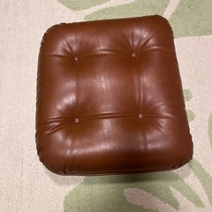 差し上げます。皮のクッション（座布団」）の画像