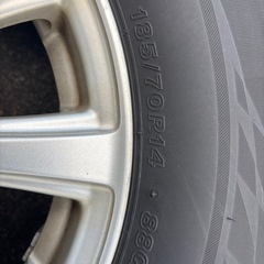 185/70R14  23年製VRX2スタッドレス ホイール付きの画像