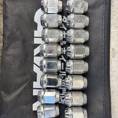 185/70R14  23年製VRX2スタッドレス ホイール付きの画像