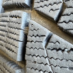 215/60/17冬VRXの画像