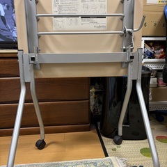 折りたたみデスク　キャスター付き(2箇所ストッパーあり)  自宅前まで取りに来てくれる方限定！の画像