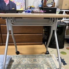 折りたたみデスク　キャスター付き(2箇所ストッパーあり)  自宅前まで取りに来てくれる方限定！の画像