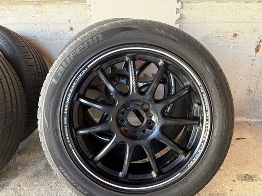 17インチアルミホイールタイヤ付き