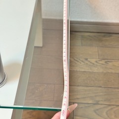 ホワイト ガラス ローテーブルーの画像