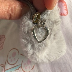 ふわふわポーチ　グレー の画像