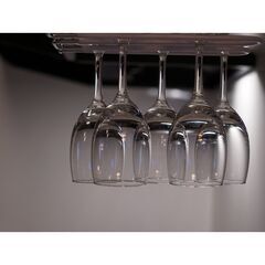 ワイングラスぶら下げ器具　吊戸棚下部に差込みして設置します。の画像