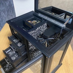 オルゴール付きジュエリーケースネックレス掛けの画像