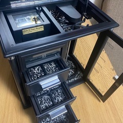 オルゴール付きジュエリーケースネックレス掛けの画像
