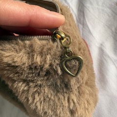 ふわふわポーチ　茶
の画像