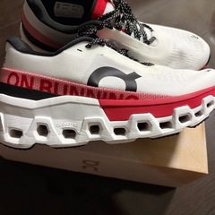 ランニングシューズ　26センチの画像