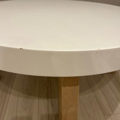 フランフラン　丸型テーブルの画像