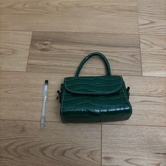 緑 グリーン ミニハンドバッグの画像