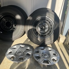 ハイエース　新車　タイヤホイール　純正の画像