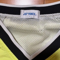 YONEX  Vネックウィンドブレーカーの画像