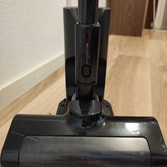 【購入者決定済み】引取り希望　コードレス掃除機　２０２４年製　アイリスオーヤマ　ＳＣＤ-１８４Ｐ-Ｂ　充電スタンド付きの画像