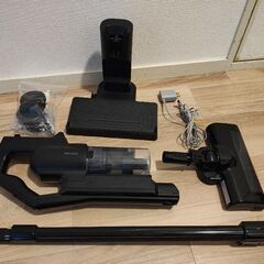 【購入者決定済み】引取り希望　コードレス掃除機　２０２４年製　アイリスオーヤマ　ＳＣＤ-１８４Ｐ-Ｂ　充電スタンド付きの画像