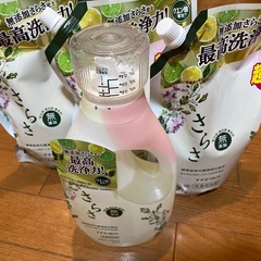 新品　さらさセット　
洗濯洗剤　 詰め替え3袋(本体おまけ)の画像