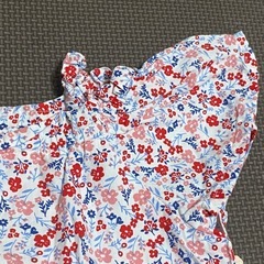 ※締切りました※ ■無料■アカチャンホンポ　花柄オフショルダーTシャツ 80cm/ストライプショルダー　赤の画像