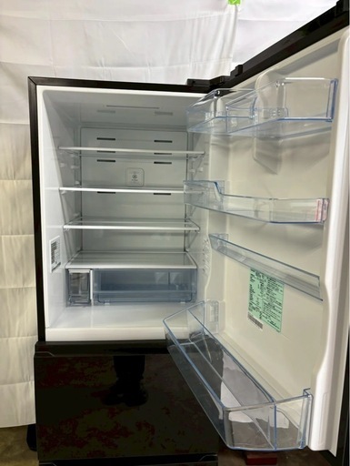 【成約済み】《新品約16万》ほぼ新品！【美品】ヤマダ電機 3ドア冷蔵庫 YRZ-F36MK 2025年製 358L