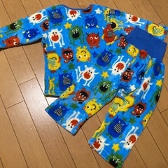 パジャマ上下セット　95cmの画像