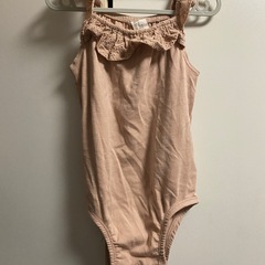 ※締切りました※ ■無料■【水通しのみ】H&M フリルロンパース 92cm/くすみピンク　下着　キャミの画像