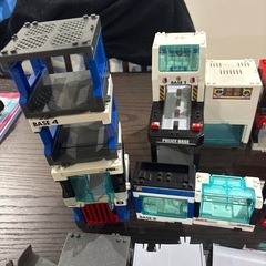 トミカタウン　レスキューベースとポリスバース2個セット
の画像