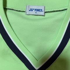 YONEX Vネックトレーナー① の画像