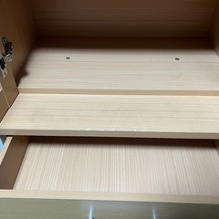 食器棚（幅60cm高さ190cm奥行42cm）の画像