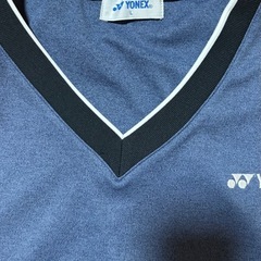 YONEX Vネックトレーナー②の画像