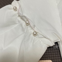 ※締切りました※ ■無料■【新品】海外製品　パール付きトレーナー　たぶん90〜100cmくらい？/ホワイトの画像
