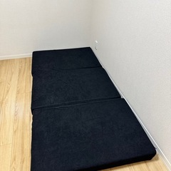 三つ折り　折りたたみマットレス　シングルサイズの画像