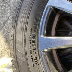 ヤリスクロス中古スタッドレスたいやタイヤの画像