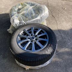 ヤリスクロス中古スタッドレスたいやタイヤの画像