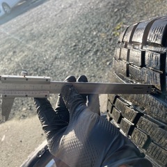 285/50R20 スタッドレス
PCD150 5穴タイヤホイールセットの画像