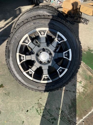（ご成約済み）285/50R20 スタッドレス PCD150 5穴タイヤホイールセット