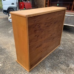 ガラス窓収納家具♪の画像