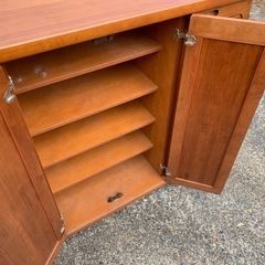 靴などを入れる収納家具♪の画像