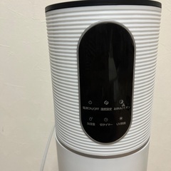 加湿器 10L 大容量 【多重除菌浄化 知能恒湿】 上から給水 超音波加湿器 3段階加湿量調節 マイナスイオン UVライト除菌 アロマ対応 加湿機 空気清浄機 湿度設定 長時間連続稼動 吹出口360°調整 36畳 タイマー 水漏れ防止 乾燥対策 花粉症対策 タッチパネル 空焚き防止 リモコン付き 省エネ 静音 寝室 リビング オフィス 業務用 家庭用 (ホワイト)の画像