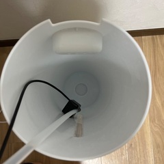 加湿器 10L 大容量 【多重除菌浄化 知能恒湿】 上から給水 超音波加湿器 3段階加湿量調節 マイナスイオン UVライト除菌 アロマ対応 加湿機 空気清浄機 湿度設定 長時間連続稼動 吹出口360°調整 36畳 タイマー 水漏れ防止 乾燥対策 花粉症対策 タッチパネル 空焚き防止 リモコン付き 省エネ 静音 寝室 リビング オフィス 業務用 家庭用 (ホワイト)の画像