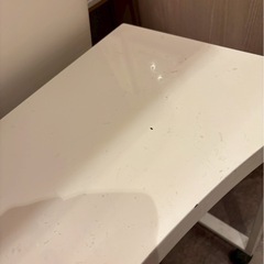 ネイルテーブル　2台　サイドテーブル　ホワイト　キャスター付きの画像