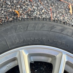 タイヤ(ホイール付き)の画像