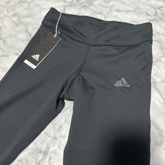 新品！adidas  スパッツの画像