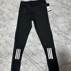 新品！adidas  スパッツの画像