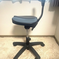 アーユルチェアーの画像