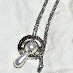 惑星のネックレスの画像